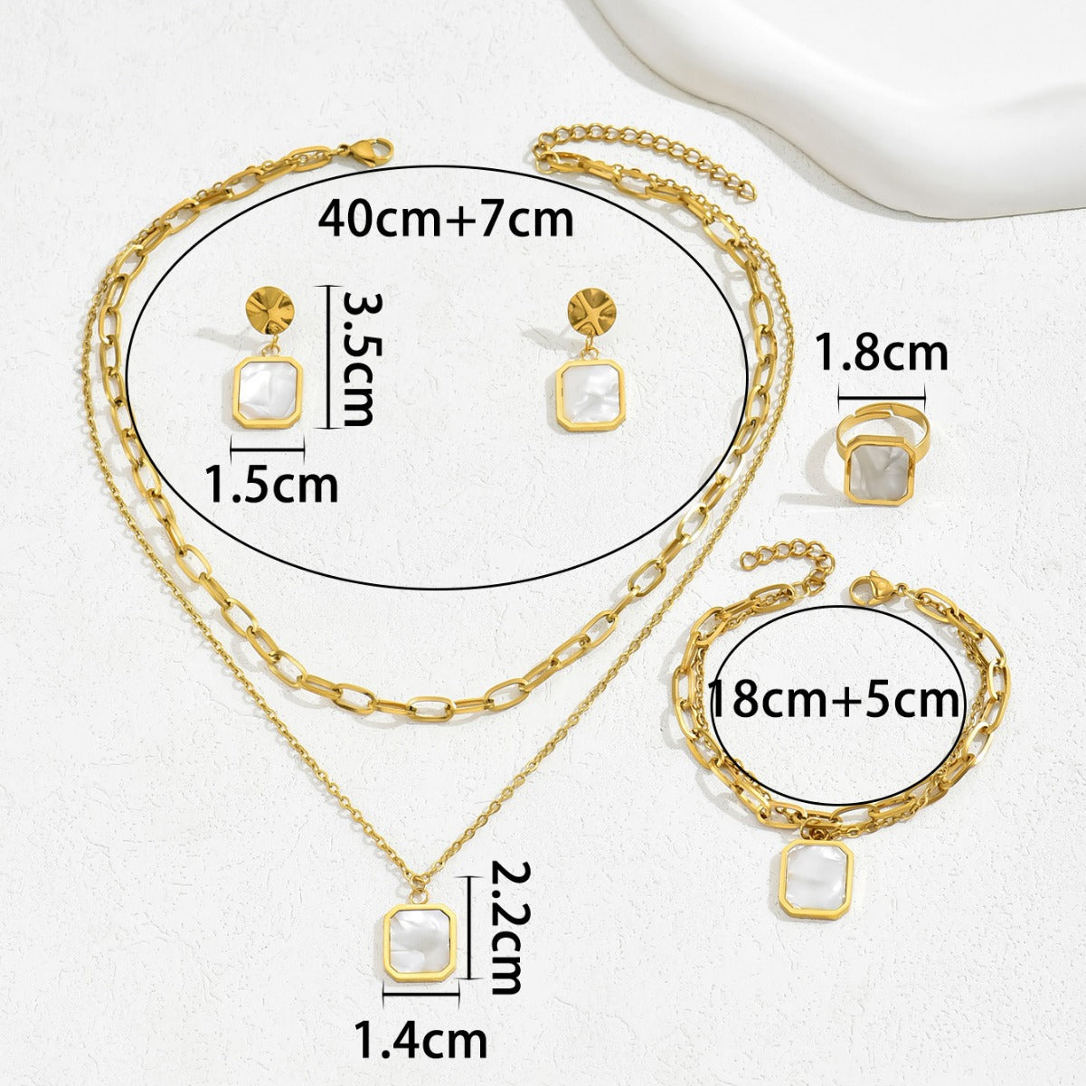 Pulseras, collares, pendientes, joyas