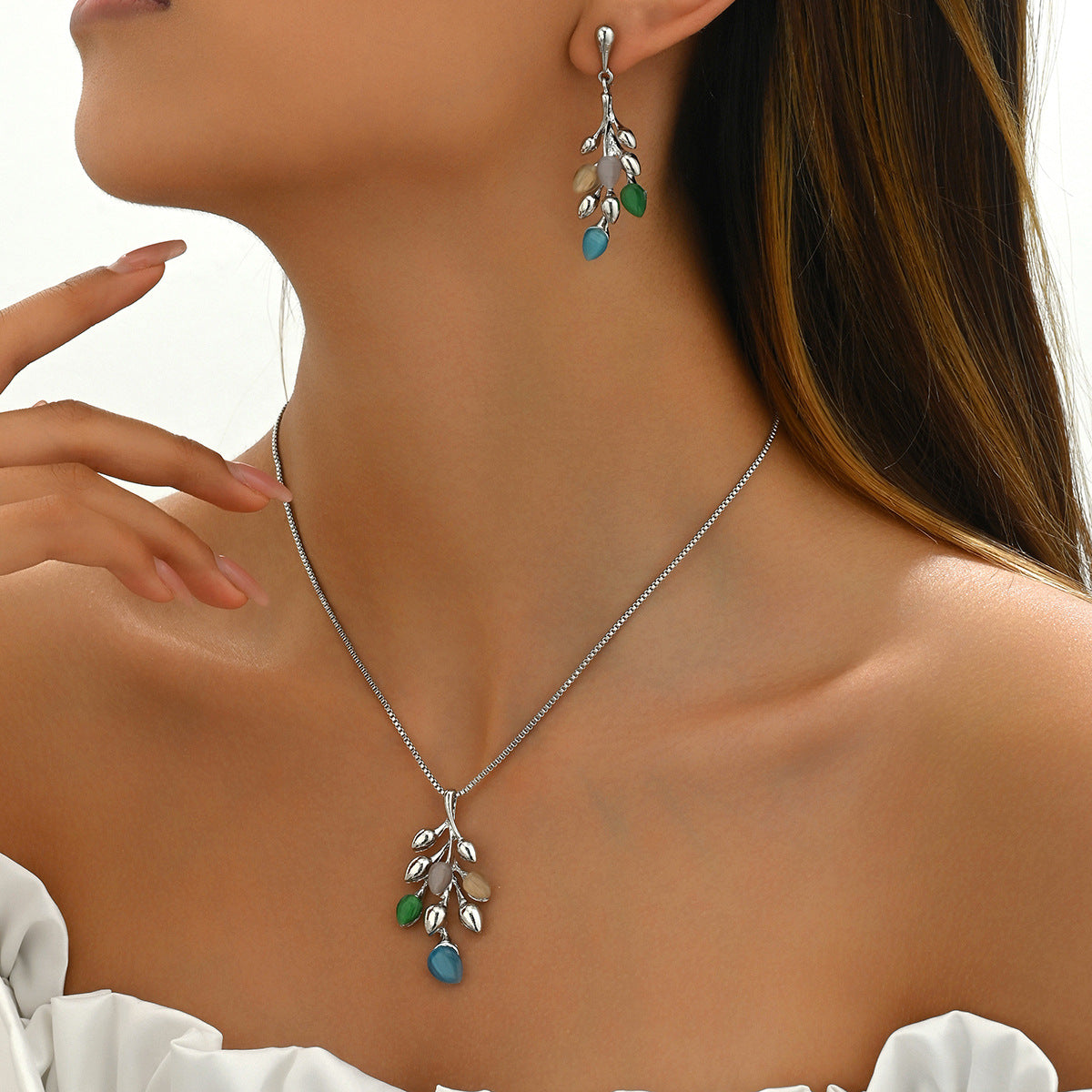 Pendientes, collares y joyas para mujer