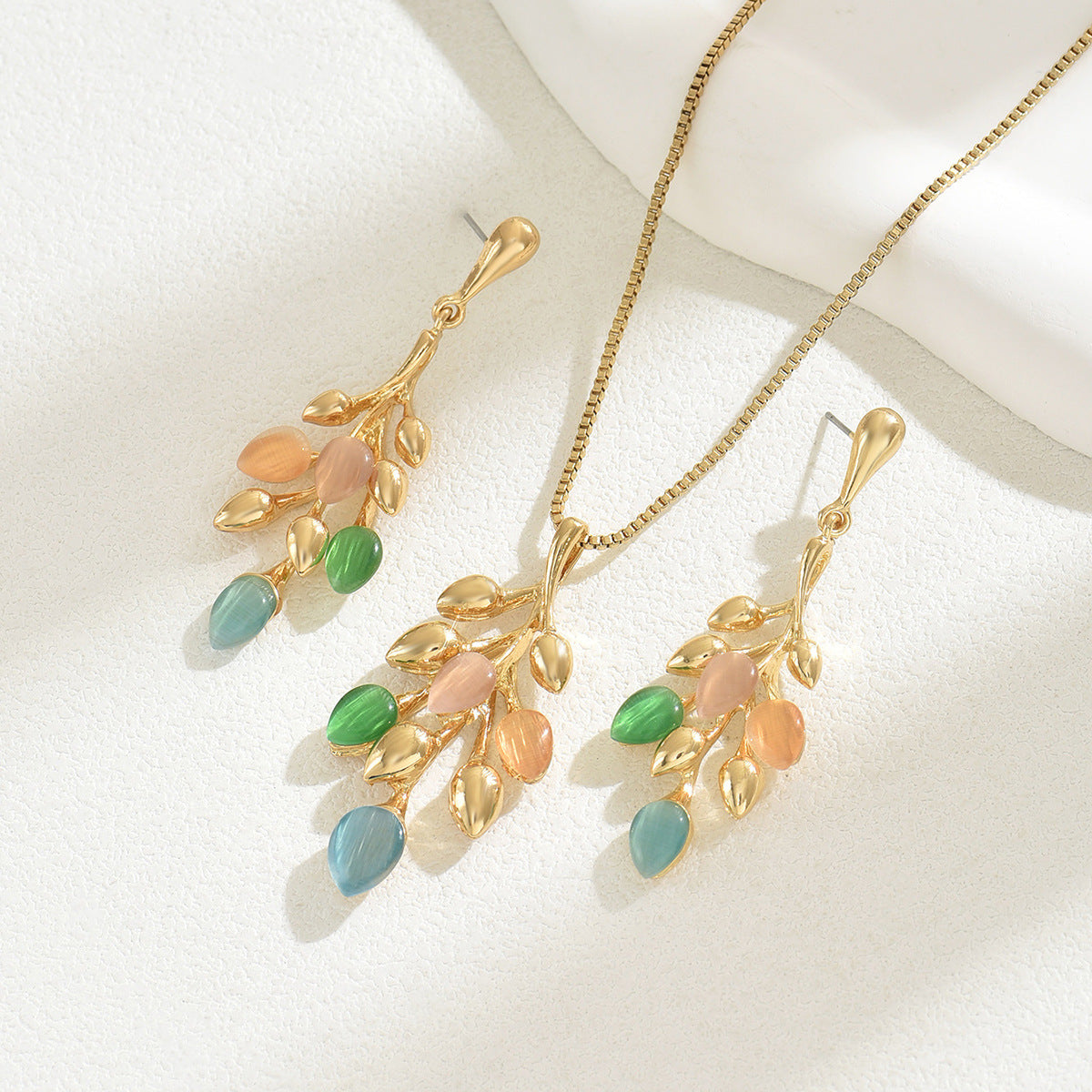 Pendientes, collares y joyas para mujer